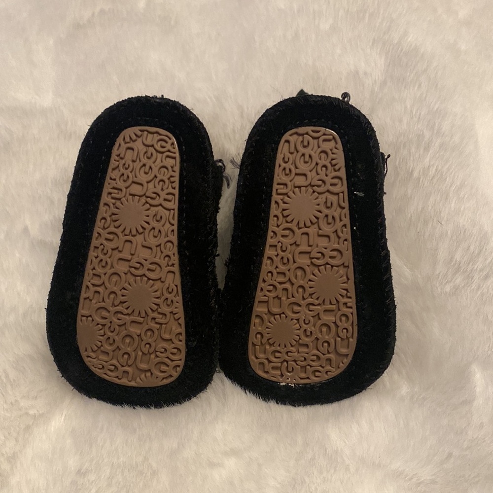 UGG - Infant Neumel Boot Black Unisex - Picture 4 of 4